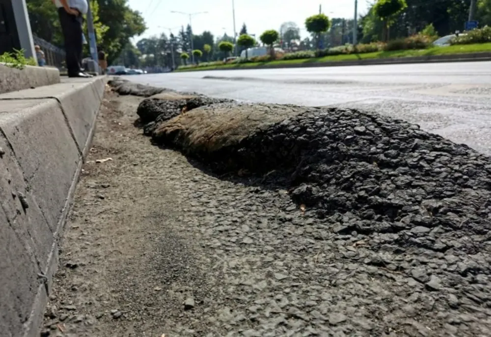Avertizare Infotrafic: Circulați prudent în condițiile unor temperaturi extreme