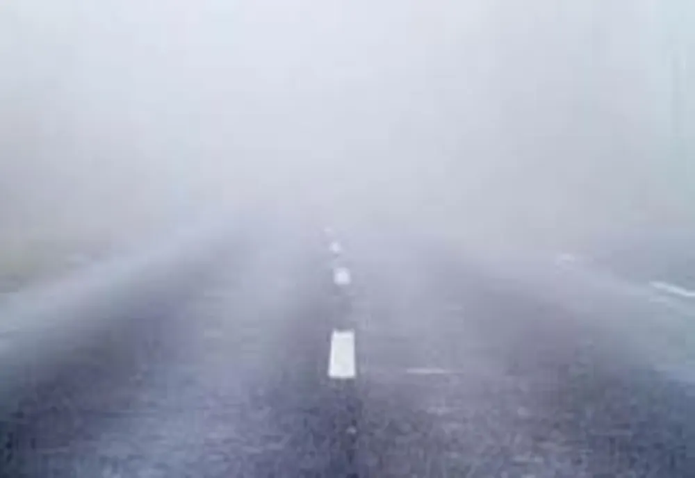 Cod galben de ceață în Maramureș și Harghita