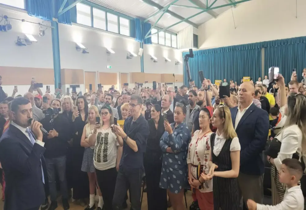 GEORGE SIMION, MESAJ DE UNITATE DE LA LONDRA: PUTEREA ESTE LA ROMÂNI!