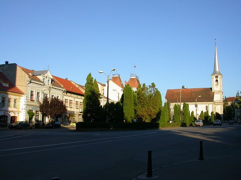 800px-Odorheiu_Secuiesc_Piata_Primariei_(2)