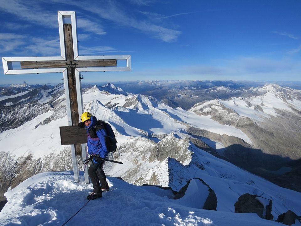 59717488_2111372872323441_652446583559815168_n