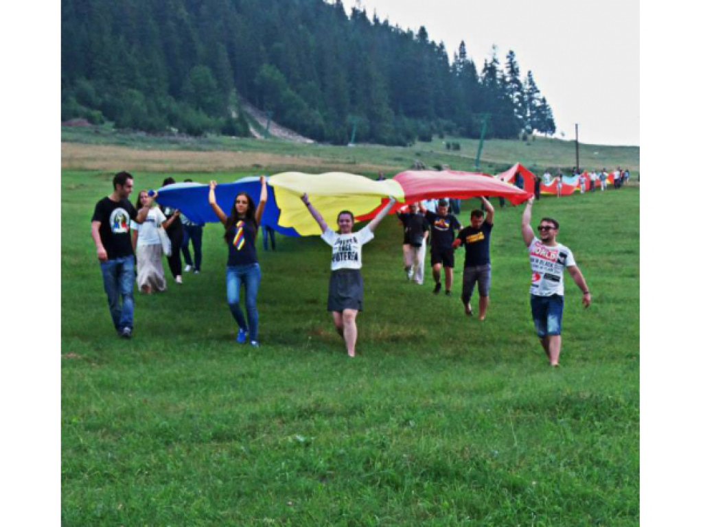 universitatea-de-vara-izvoru-muresului-a-romanilor-de-pretutindeni-editia-a-xiii-a