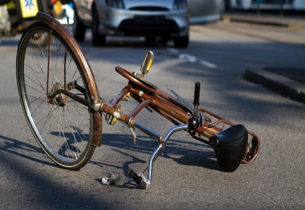 Biciclist turmentat autoaccidentat in comuna Gălăuțaș