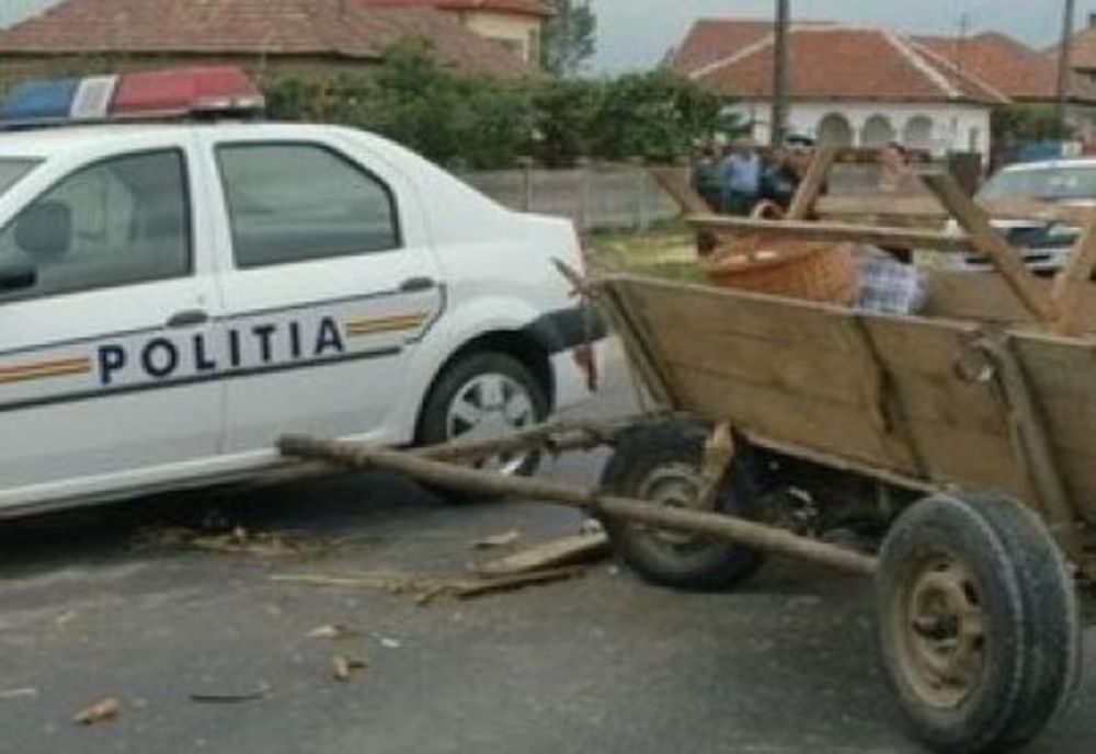 Căruță lovită de autoutilitară la Toplița. Două persoane rănite