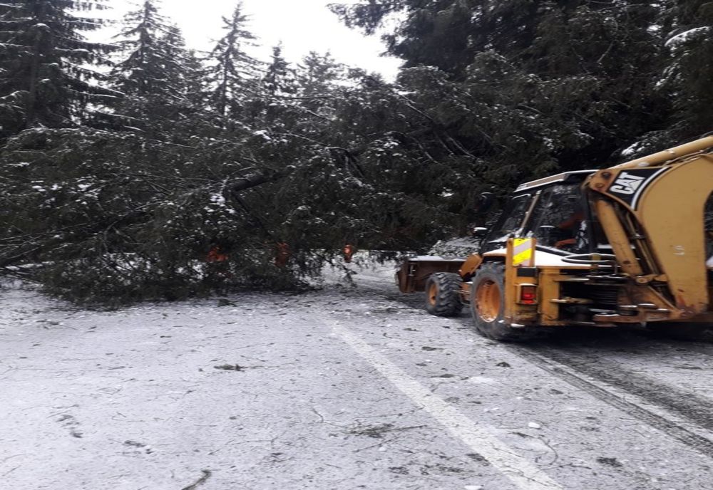 10 localități harghitene, în continuare fără curent electric