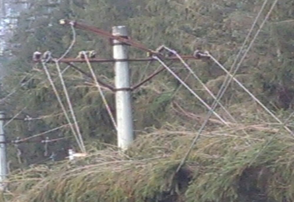 Peste 700 de harghiteni, fără curent electric