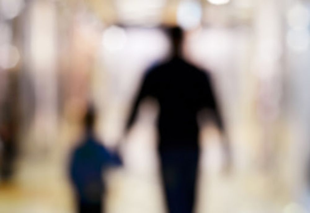 Un harghitean care căuta o frizerie să se tundă a răpit un minor din Sebeş. Poliția l-a legitimat dar l-a lăsat să plece cu minorul