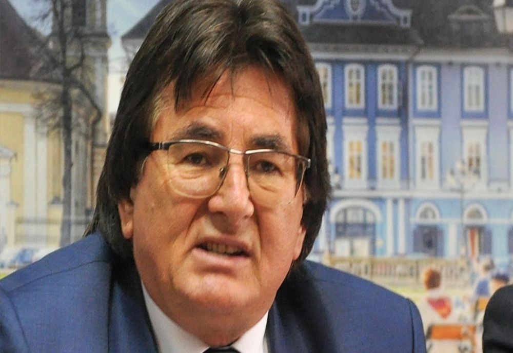 100% TU DECIZI! Nicolae Robu, primarul îndrăgostit de palmieri și papagali. Finanțări ilegale din dragoste de fotbal