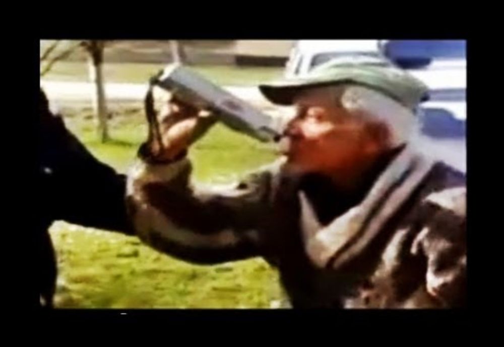 La aproape 80 de ani, țeapăn de beat, a provocat un accident rutier pe un drum din Harghita