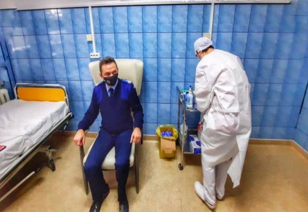 VIDEO Jandarmii harghiteni s-au vaccinat împotriva SARS-COV-2