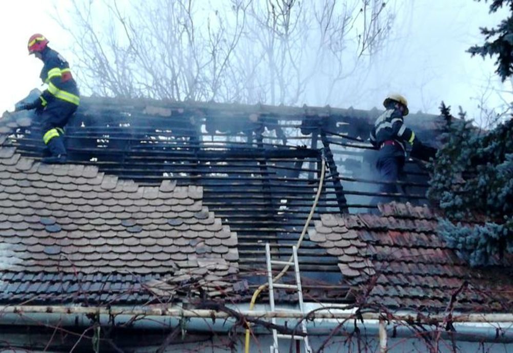 Arde o casă din Odorheiu Secuiesc