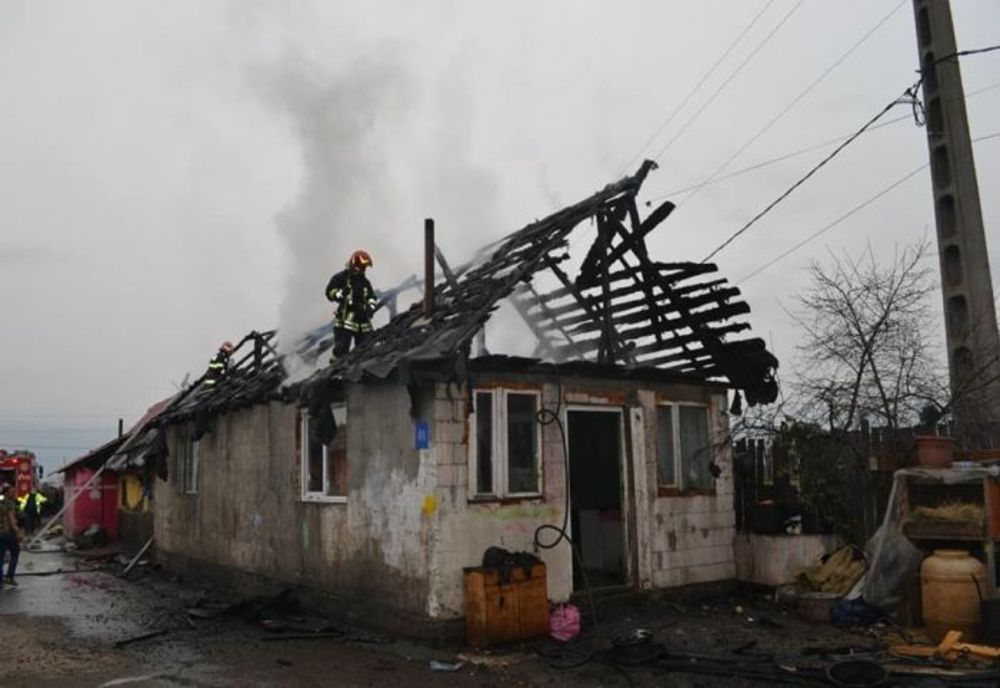 Două incendii, în doar câteva ore, pentru pompierii din Harghita