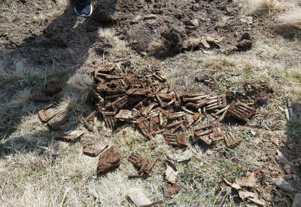 Elemente de muniție descoperite la Sânmartin