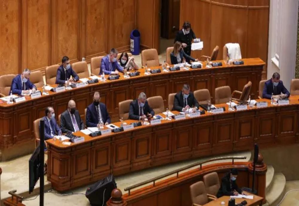 Colecție de excepție cu gafele memorabile făcute de politicieni