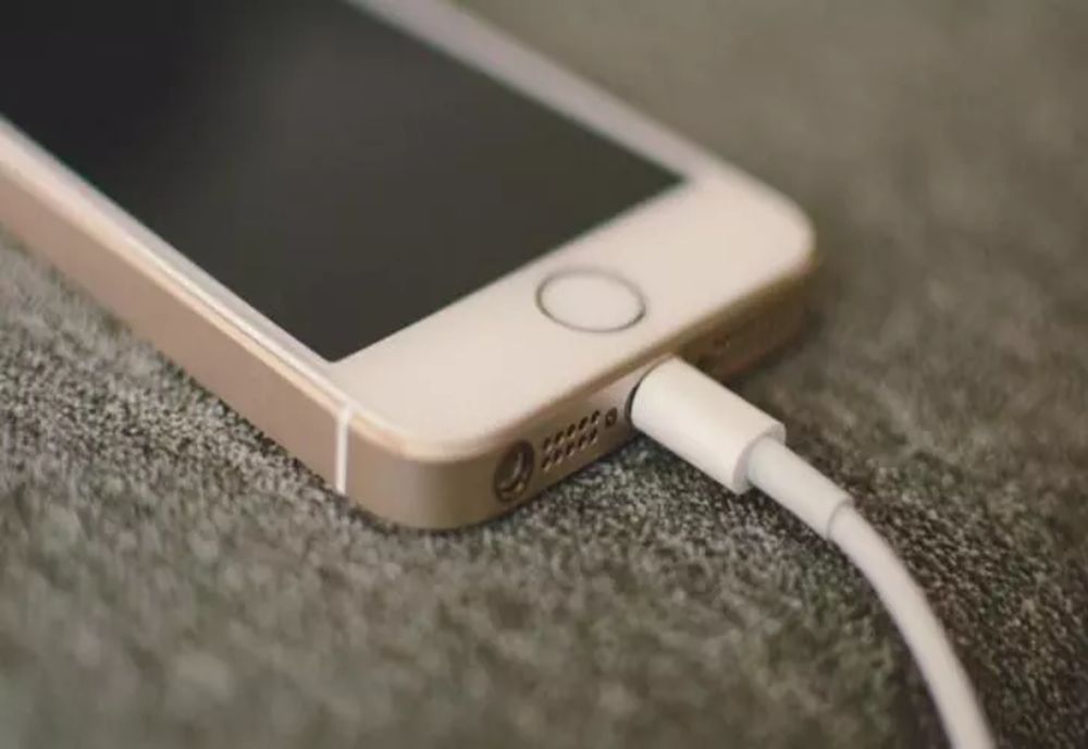 Europa va avea un încărcător unic pentru toate telefoanele mobile