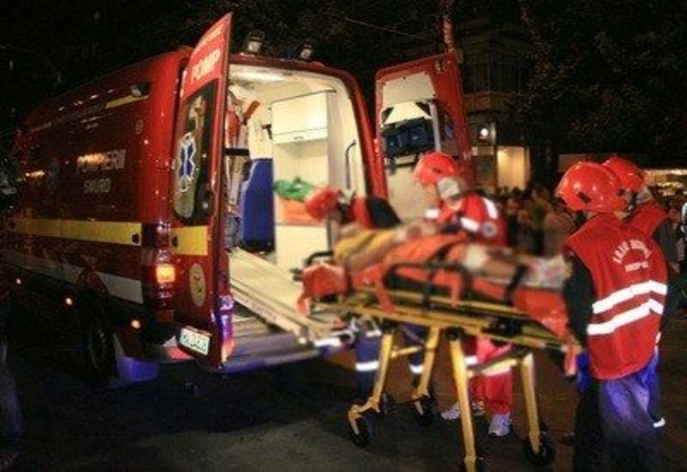 Doi bărbaţi şi o fetiţă de 7 ani au ajuns la spital cu arsuri în urma unui incendiu