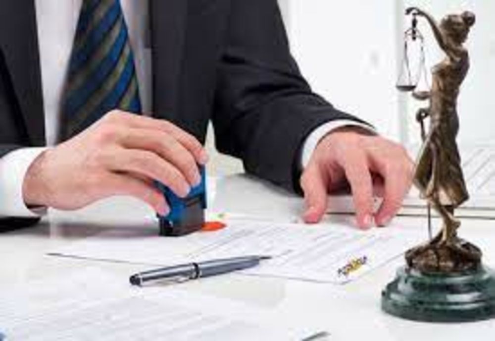 Dispare ocupația de JURISCONSULT. Ce se întâmplă cu mii de români angajați pe aceste funcții