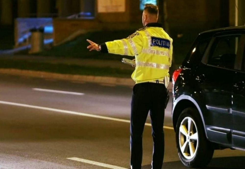 Tânăr din Toplița, fără permis, depistat în timp ce conducea un vehicul neînmatriculat