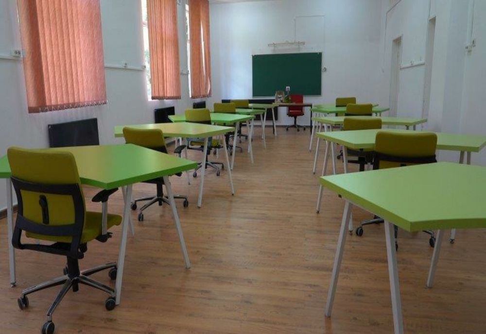 600 persoane din Harghita şi Covasna, readuse la şcoală printr-un proiect european