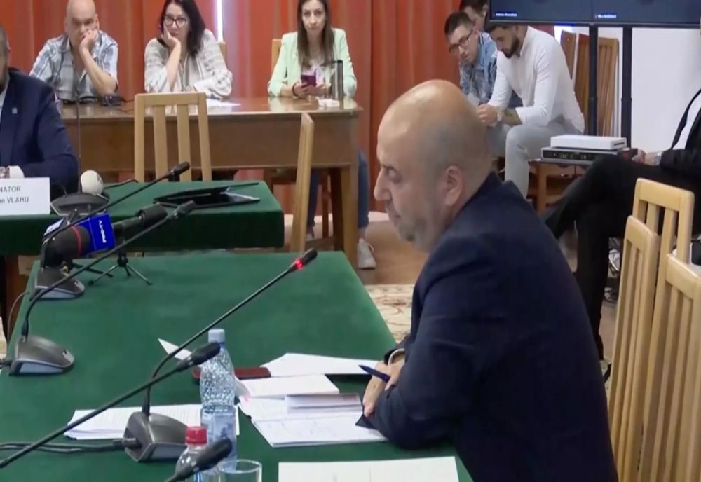 O NOUĂ SFIDARE MARCA CCR. DUPĂ CE A FĂCUT SCUT PENTRU APĂRAREA VENITURILOR NESIMȚITE, ACUM CONSIDERĂ CĂ SPORURILE ROMÂNILOR DE RÂND POT FI TĂIATE FĂRĂ PROBLEME