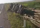 Un şofer din Harghita s-a răsturnat cu un camion plin de lemne