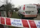 Tată lovit în cap cu o furcă și fiu împușcat în picior cu un pistol cu bile de cauciuc. Totul a pornit de la o presupusă relație amoroasă 