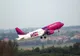 Avion nevoit să aterizeze DE URGENȚĂ din cauza unei țigări