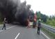 Autobuz în flăcări pe un drum din judeţul Harghita 